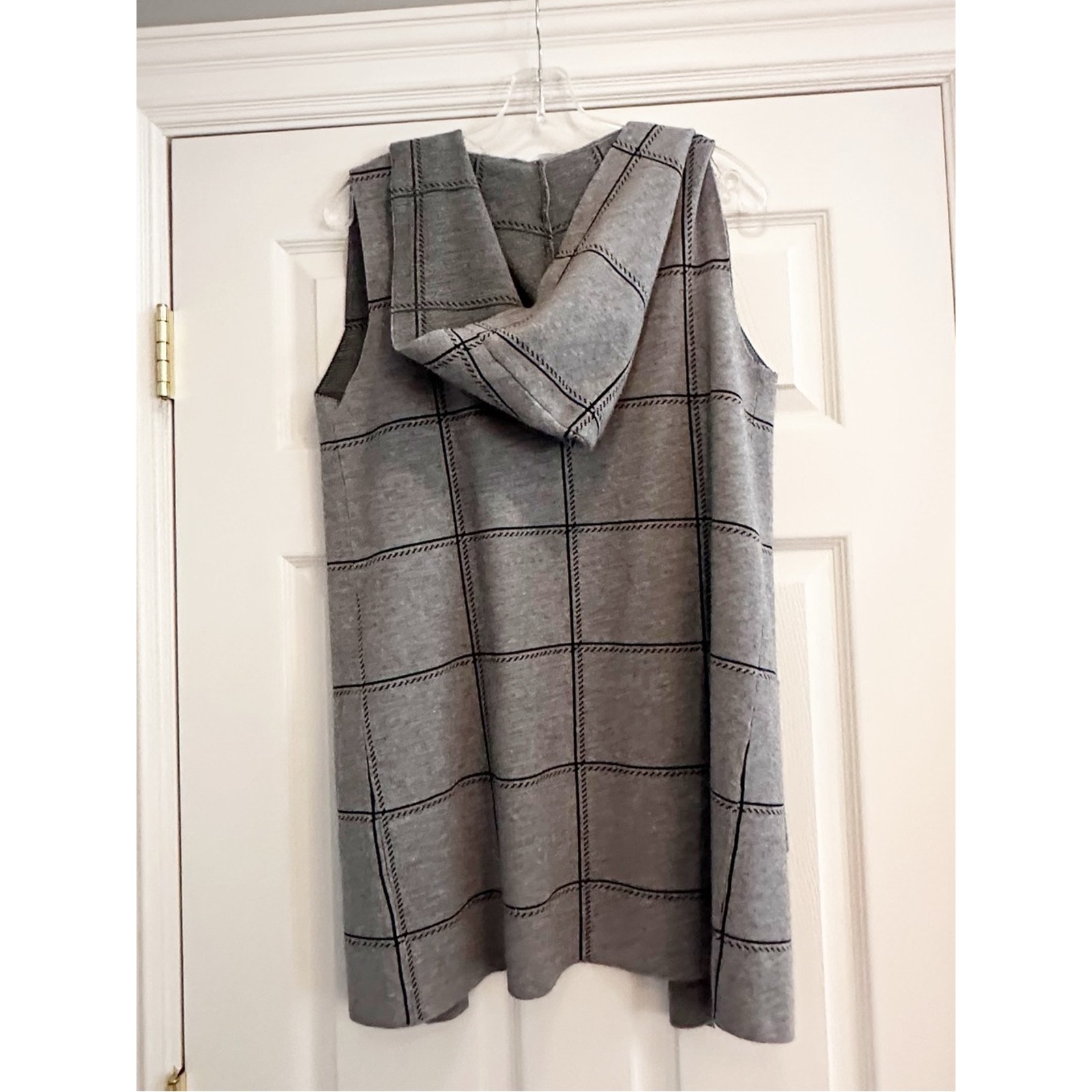 89th & Madison Plaid Open Sleeveless Vest Hooded Cardigan Sweater Medium Nwt — image 6 of 8